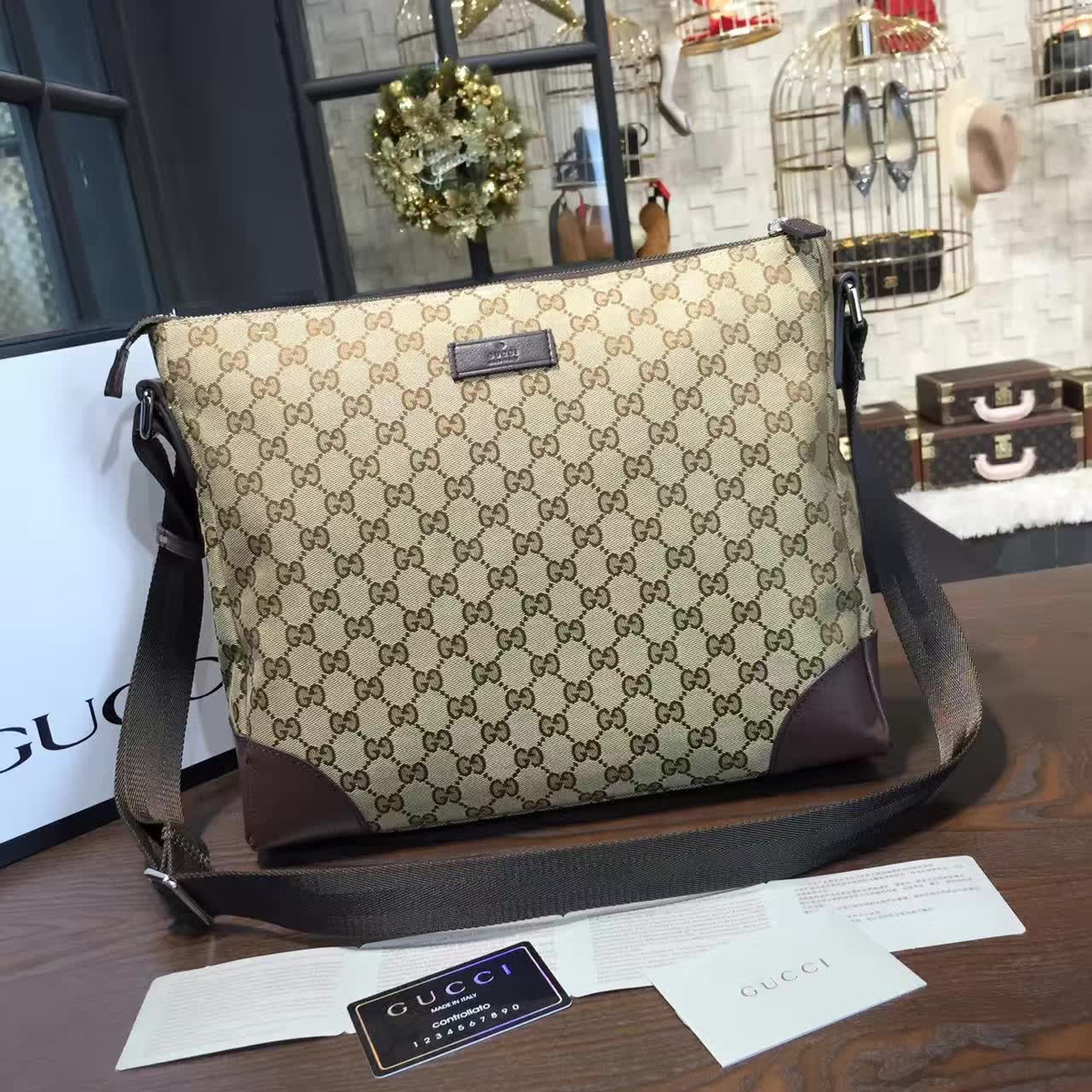 Gvc*1 shoulder bag 2144  35.5cm x 11.5cm x 30.5cm