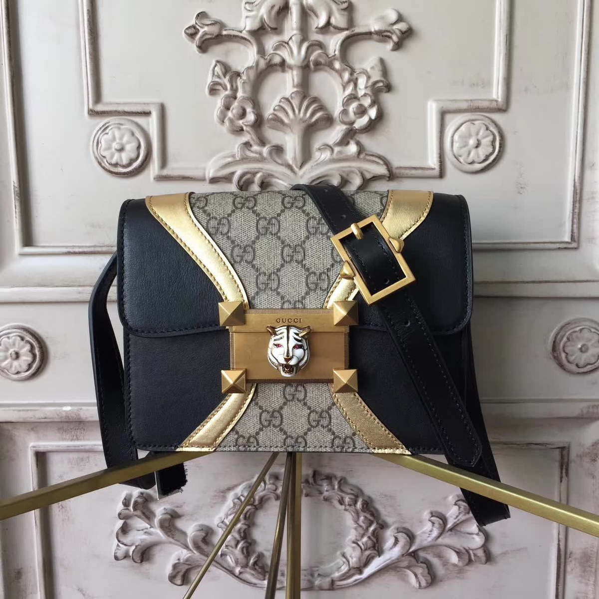 Gvc*1 shoulder bag  2145 20.5cmx6cmx15.5cm