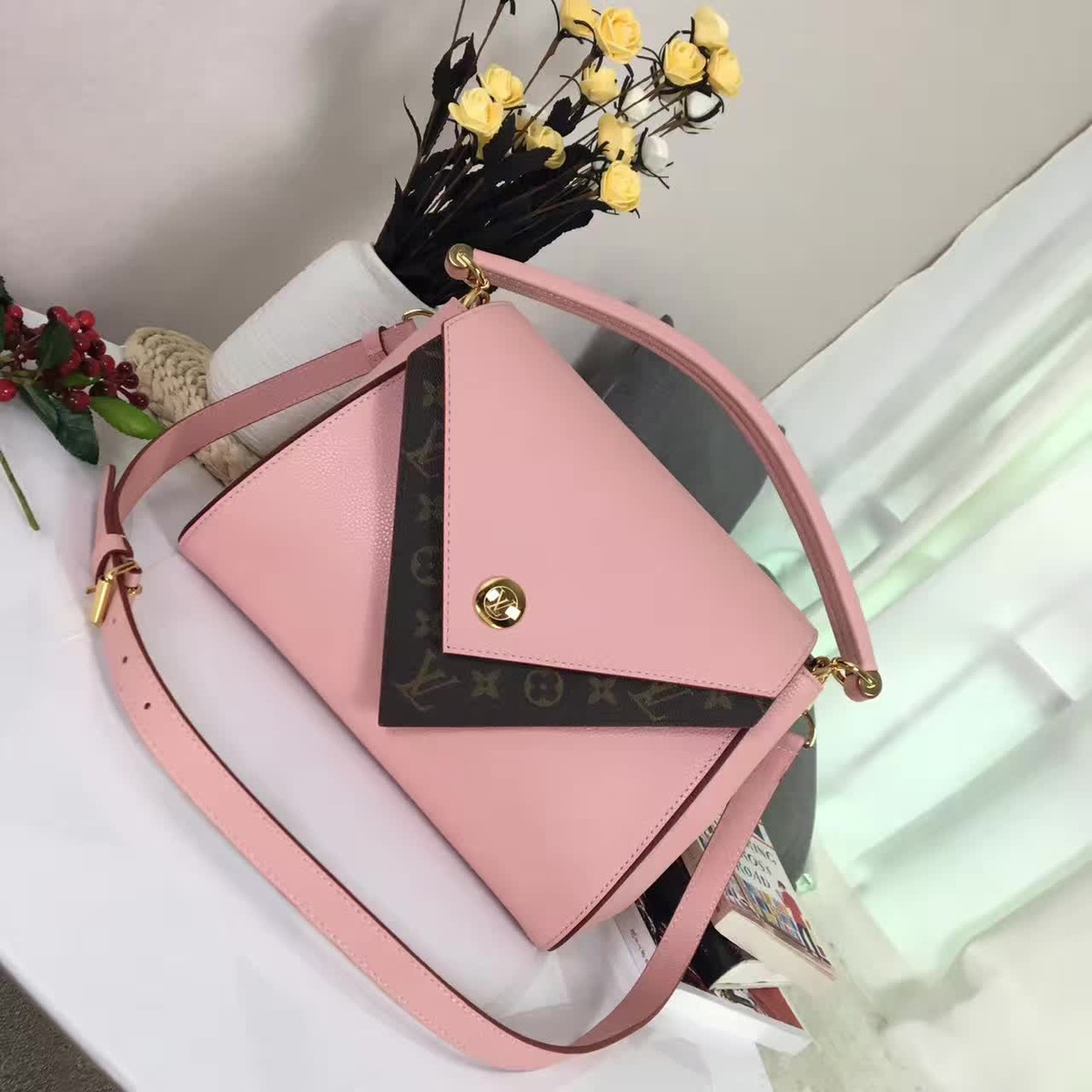 l0vis Vvtt0n double v cohotbag  pink 3641