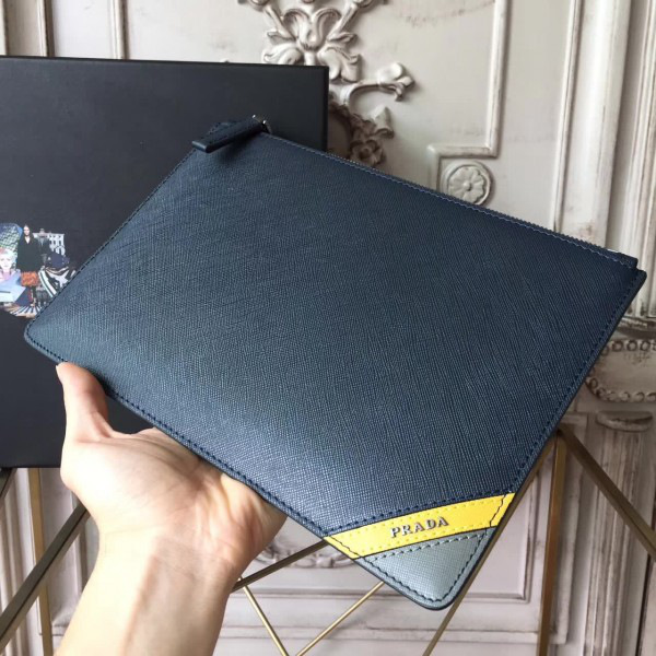 Pra*a leather clutch bag 4314 28cm x 1.5cm x 18cm
