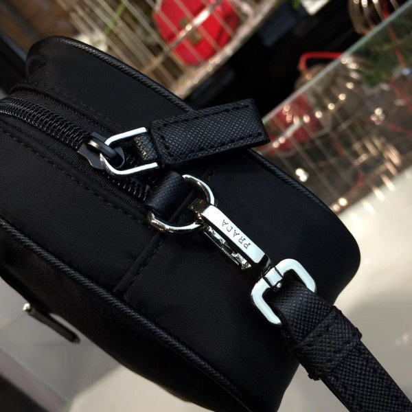 Pra*a clutch 4198 20.5 x 6 x 13.5cm