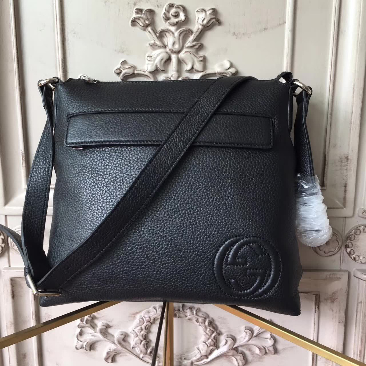 Gvc*1 shoulder bag 2476  28.5cmx6cmx26cm