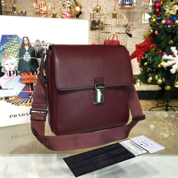 Pra*a cortex shoulder bag z3885 26cm x 7.5cm x 27cm