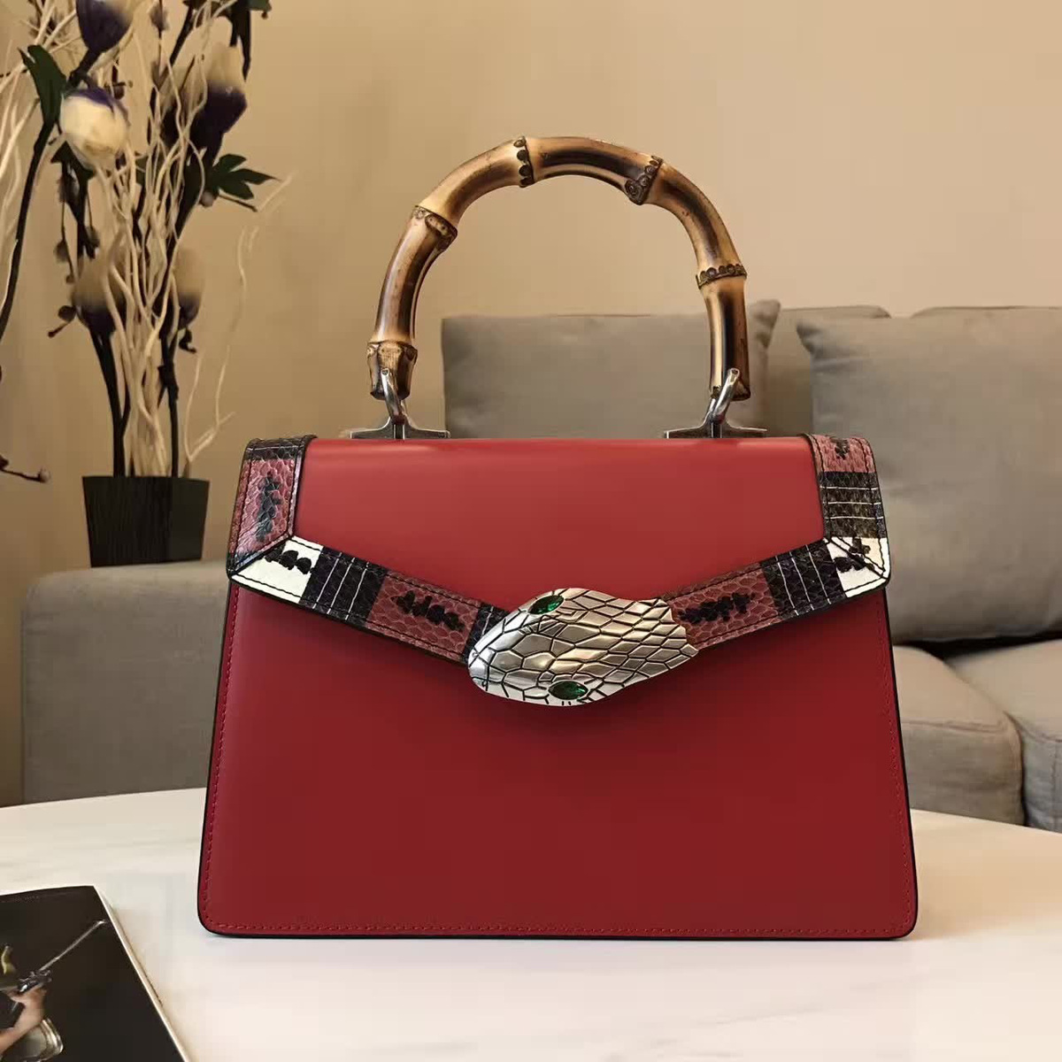 Gvc*1 lilith 2391 26.5cm x 19cm x 9cm