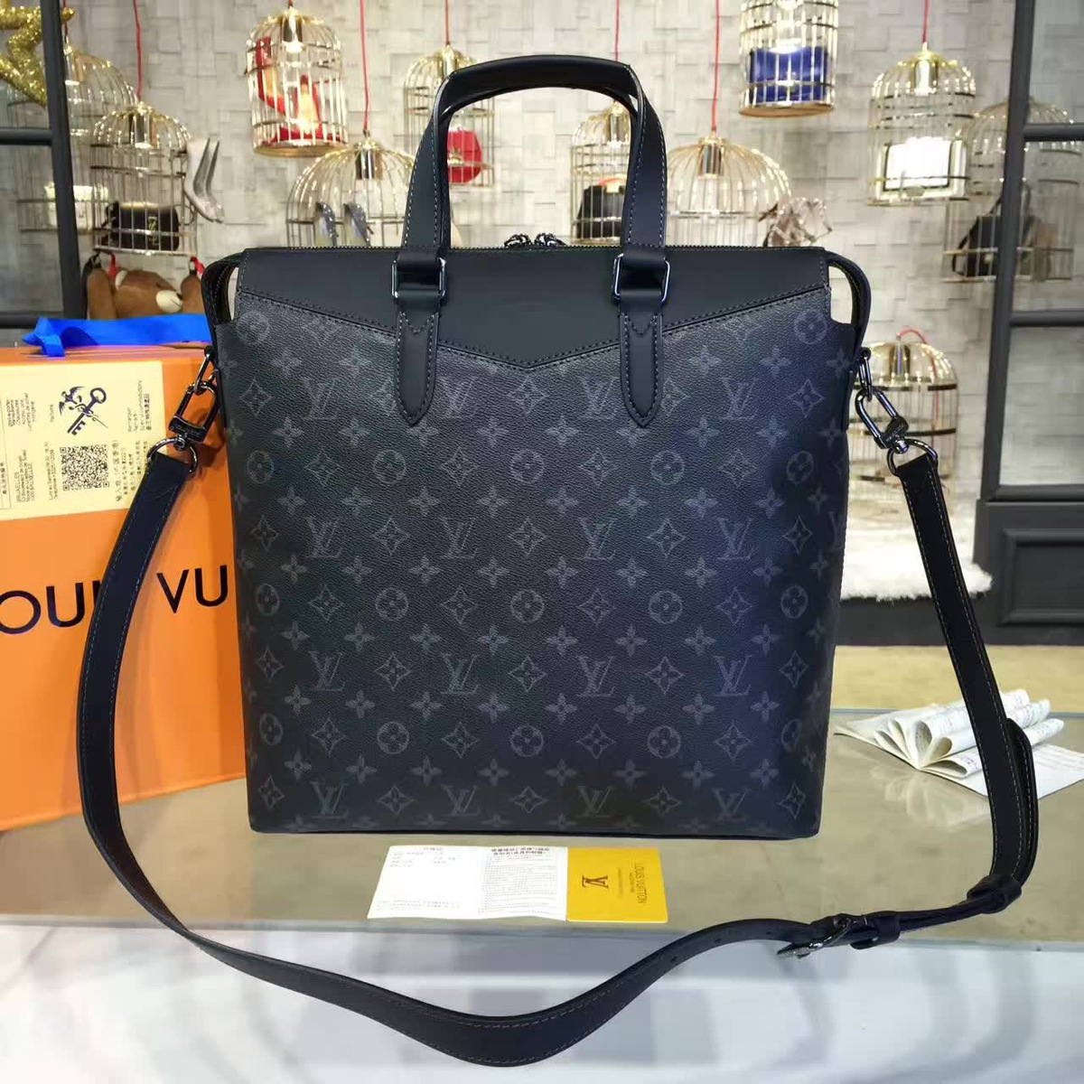 cohotbag l0vis Vvtt0n tote explorer m40567