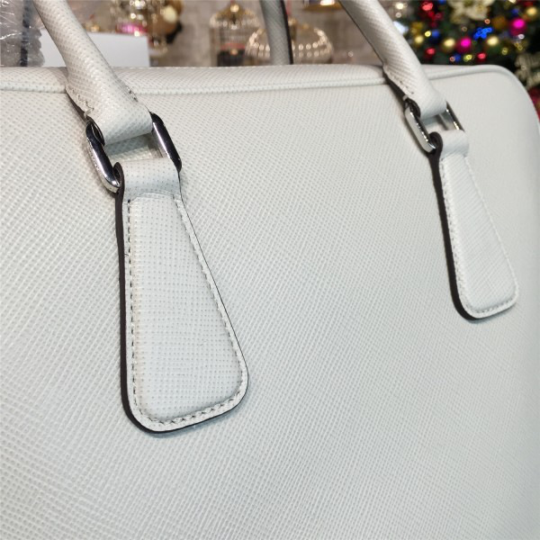 Pra*a leather briefcase 4225 37cm x 9.5cm x 28.5cm