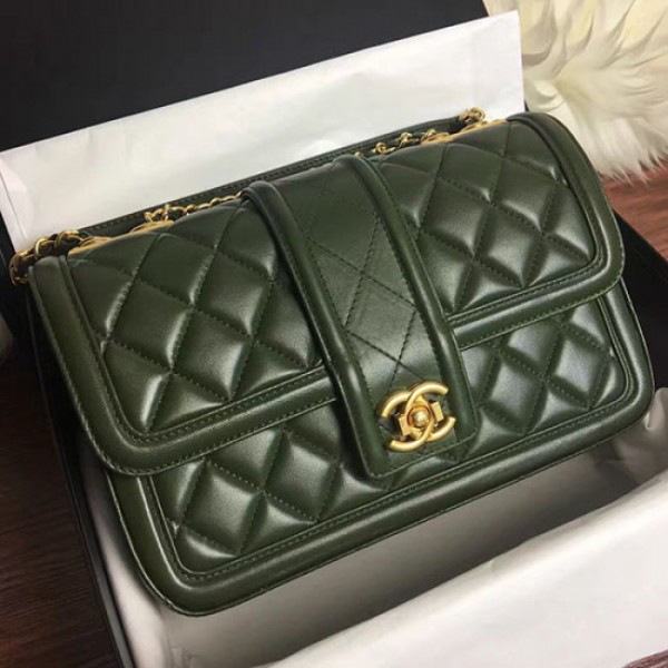 Ch**el quilted lambskin gold-tone metal flap bag green