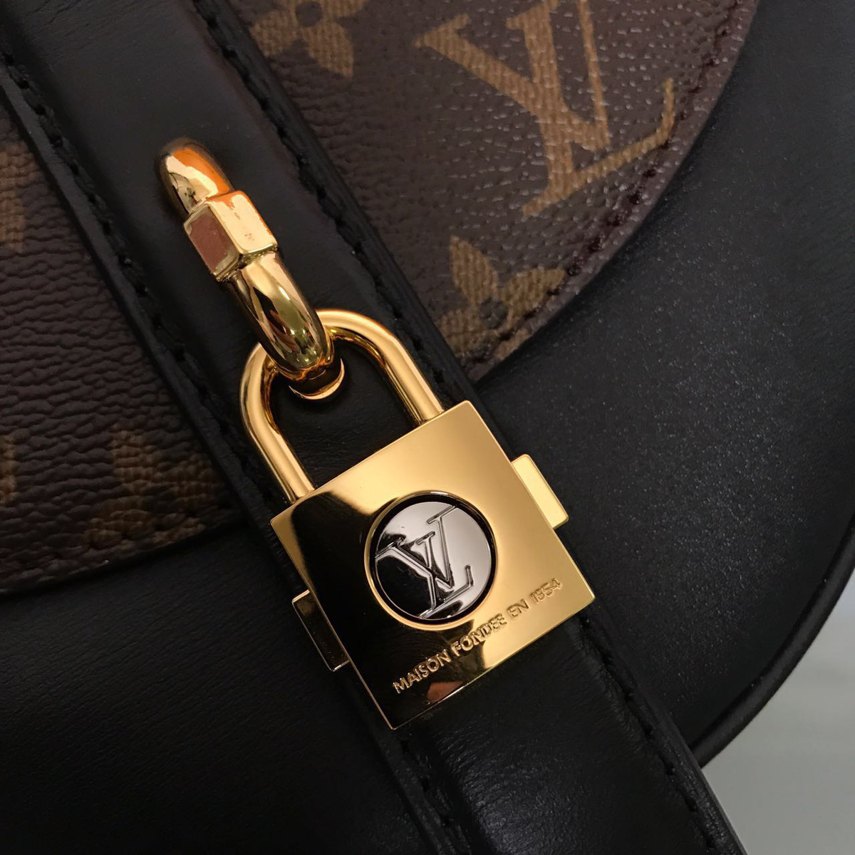 l0vis Vvtt0n chantilly lock tote handbag black m43645 20cm