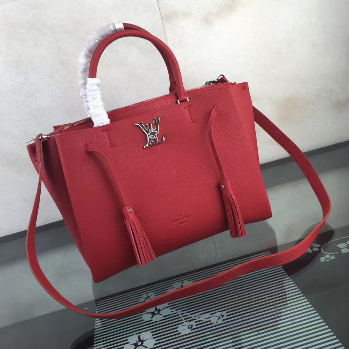 l0vis Vvtt0n m54570 big red 38cm