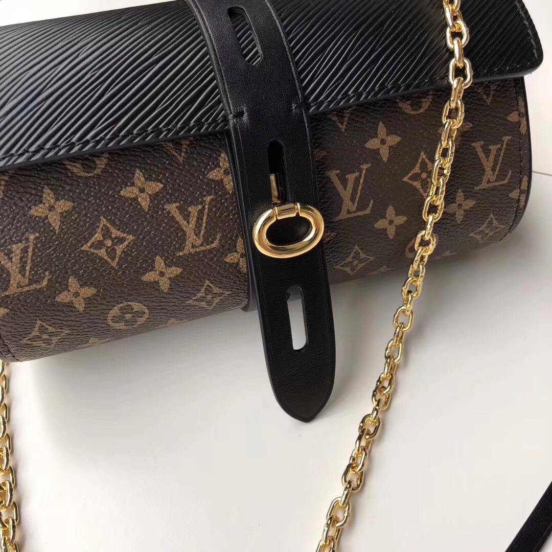 LV original single new diagonal chain bag m44158 black 18.5CM