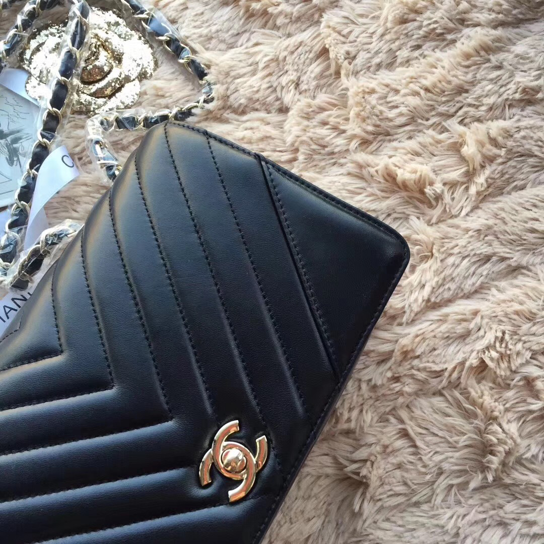 Ch**el original single bag black 24cm