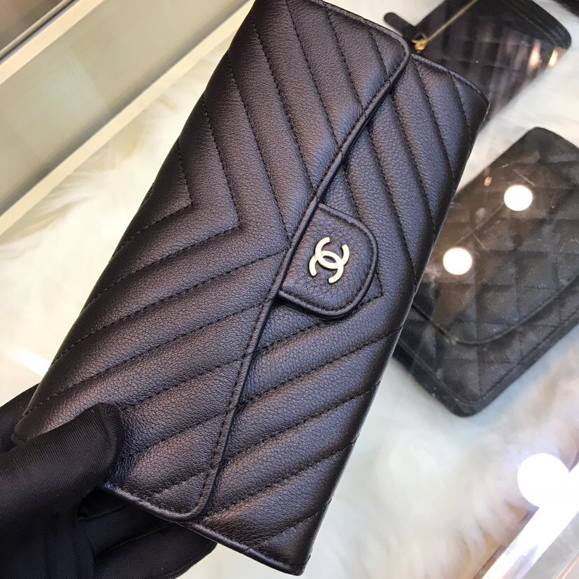 Ch**el long imported deer grain leather v-grain road wallet 80758 black 10.5*19.*3cm