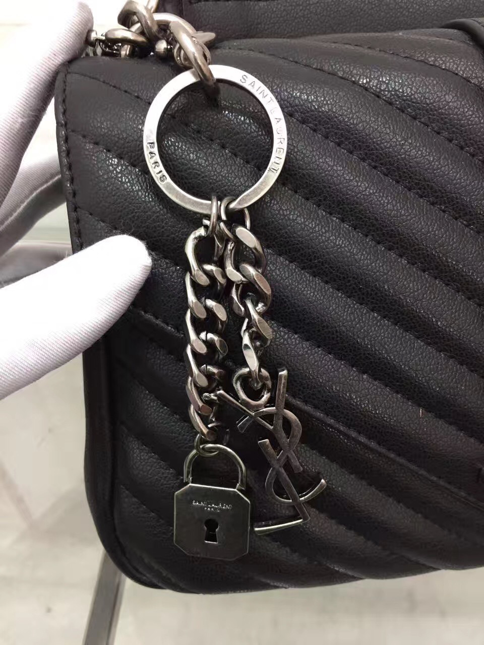 Y51 female bag 26608 black medium 24*20*8.5 cm