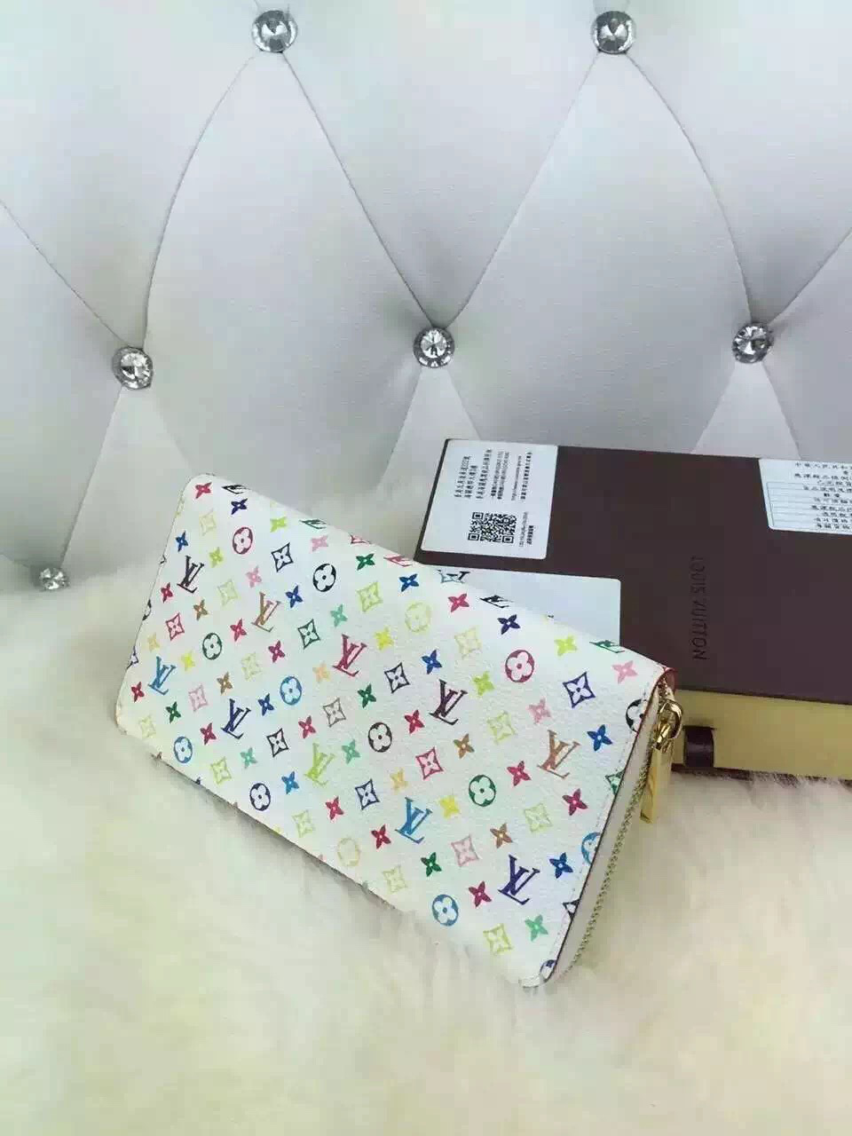 l0vis Vvtt0n m60049 white color wallet_19 x 10 x 1 cm