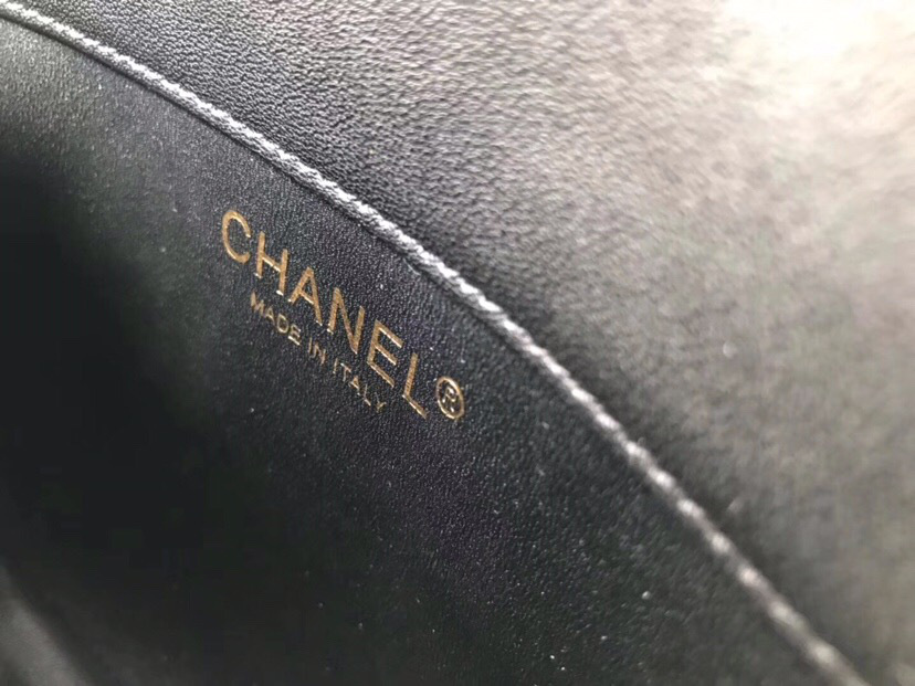 Ch**el flap bag with top handle black 21cm