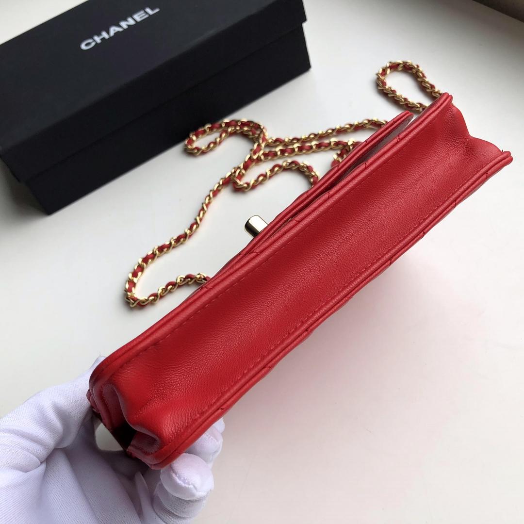 Ch**el lamb skin v-type chain bag red 19x13.5x3.5cm