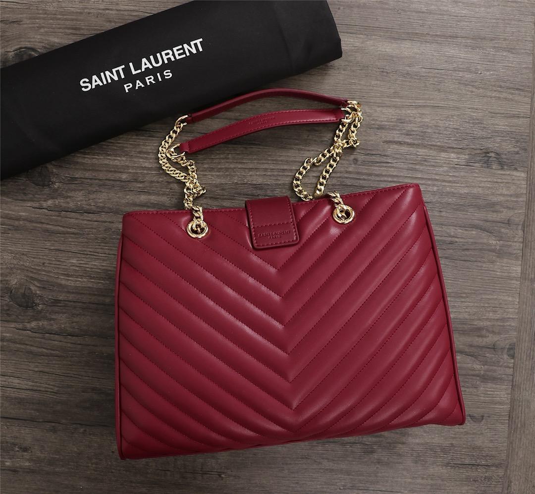 Y51 monogramme red 35x9.5x25cm
