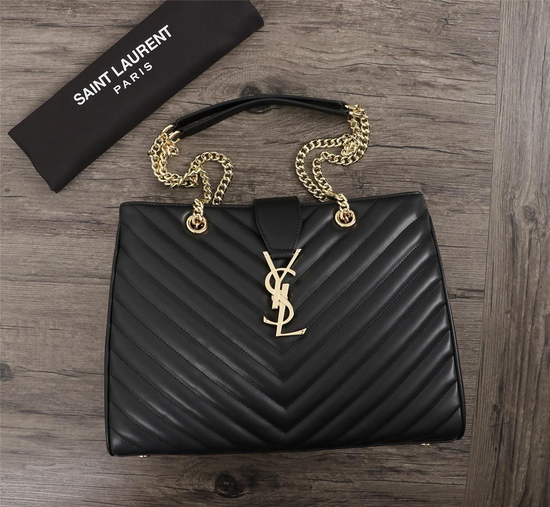 Y51 monogramme  35x9.5x25cm