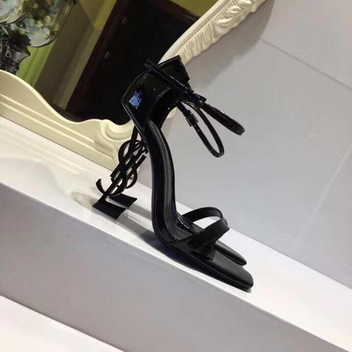 Y51 high-heeled sandals