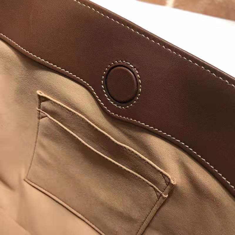 Gvc*1 handbag 27.5x22x11cm