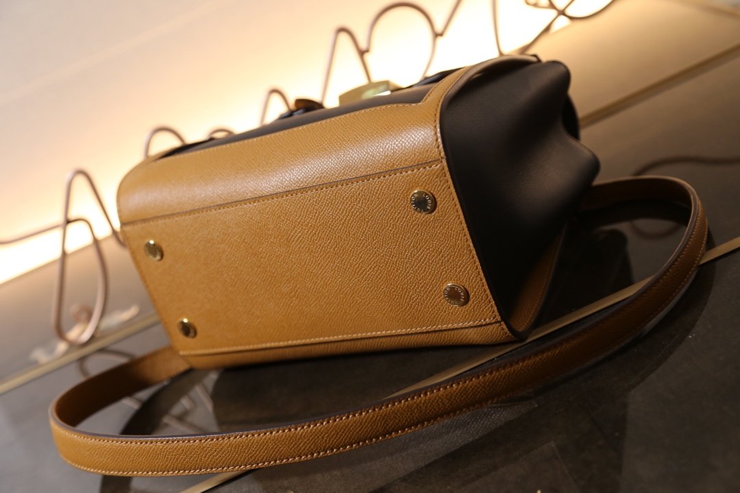 LV arch handbag yellow 22*20*3cm