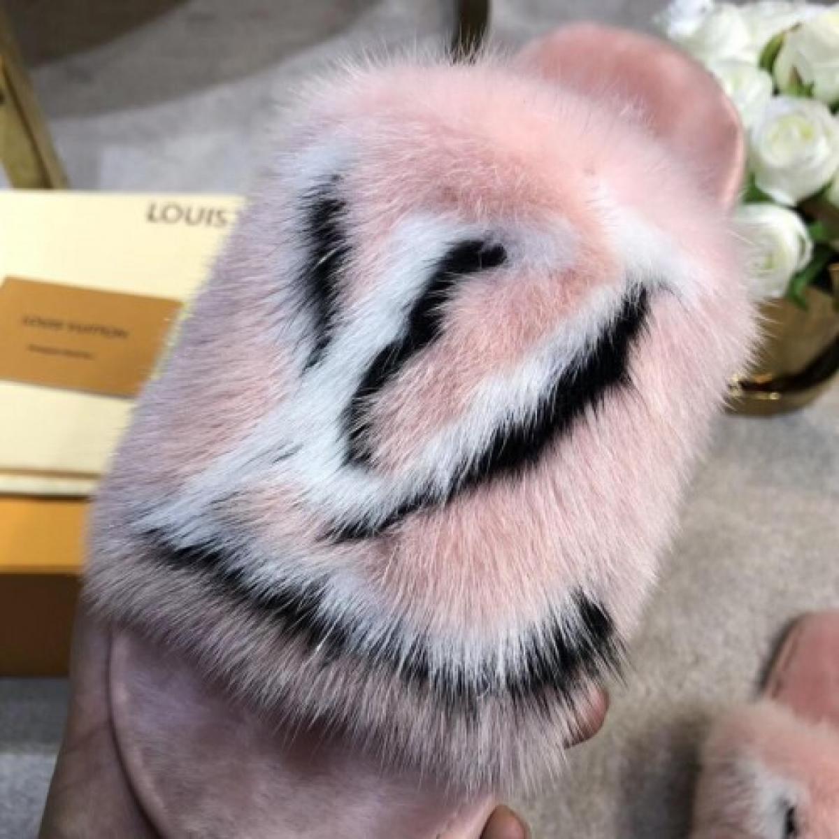 Lv slippers 307
