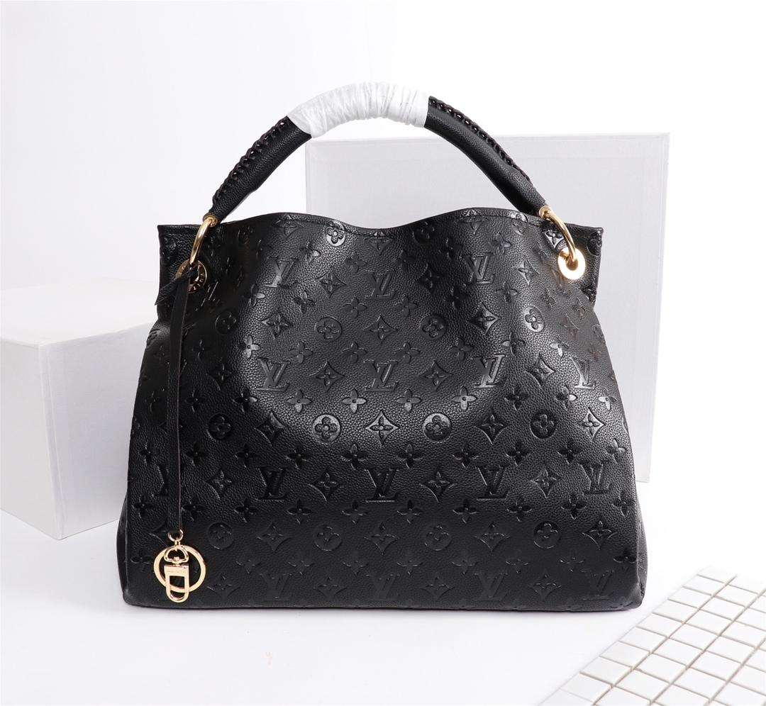 l0vis Vvtt0n monogram empreinte embossed leather 47cm