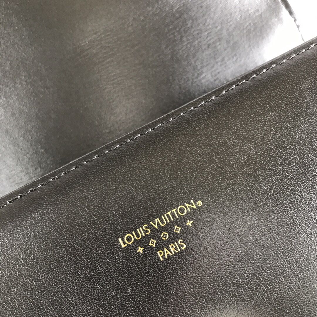 LV pont 9 black m55948