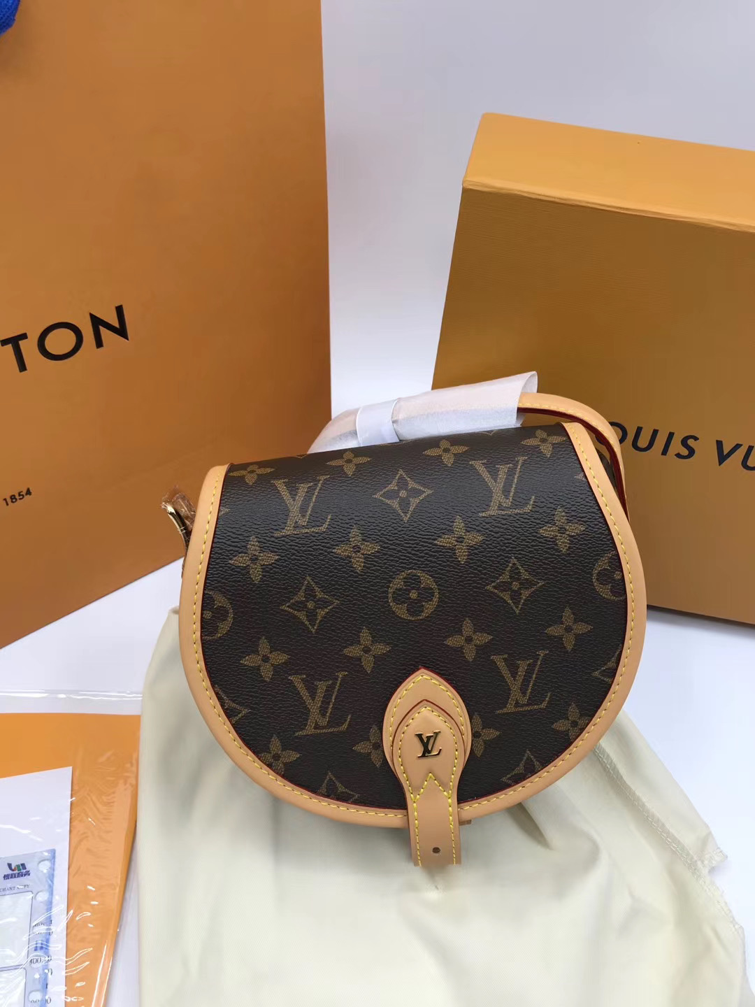 l0vis Vvtt0n crossbody bag m44860