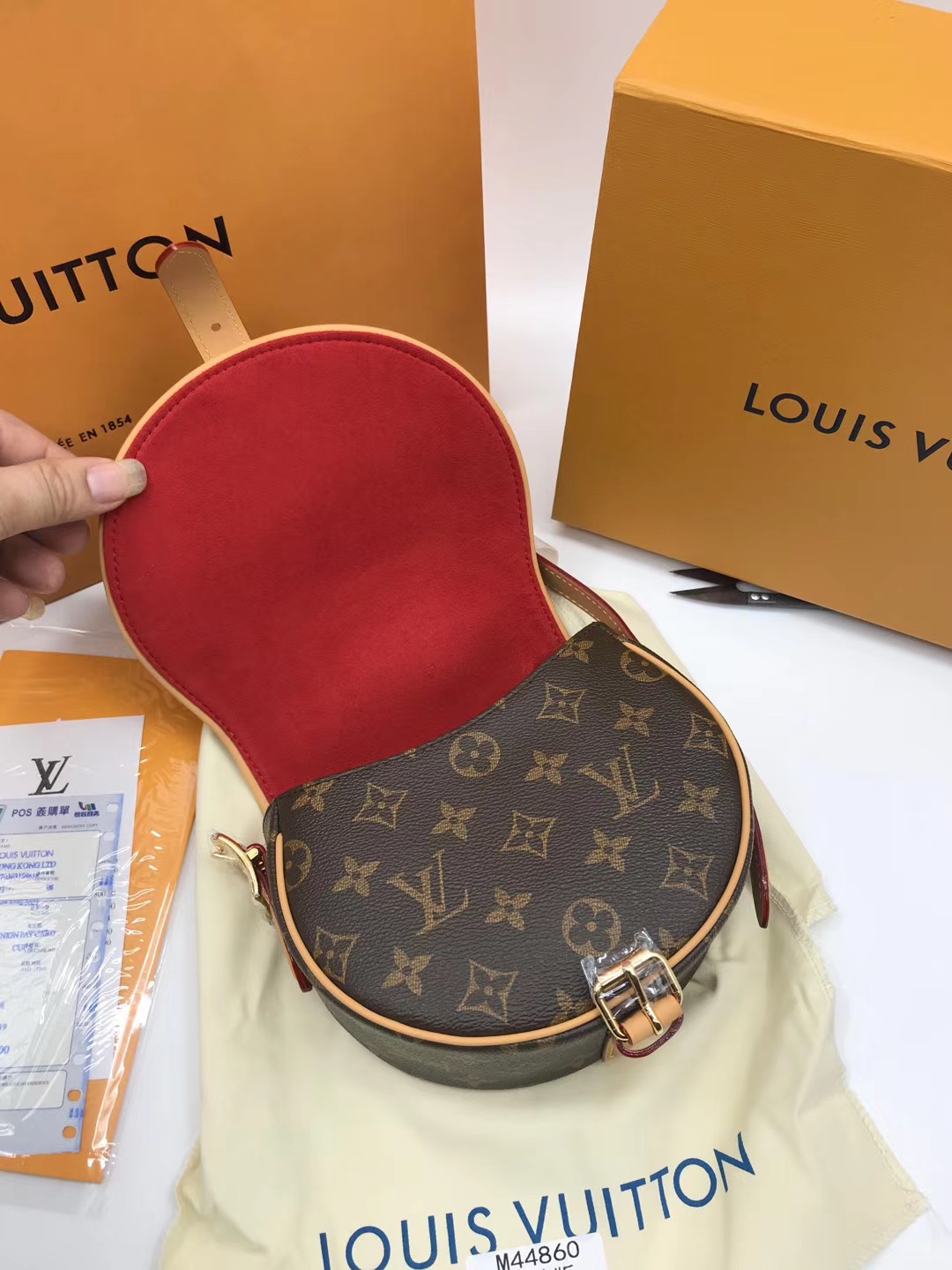 l0vis Vvtt0n crossbody bag m44860