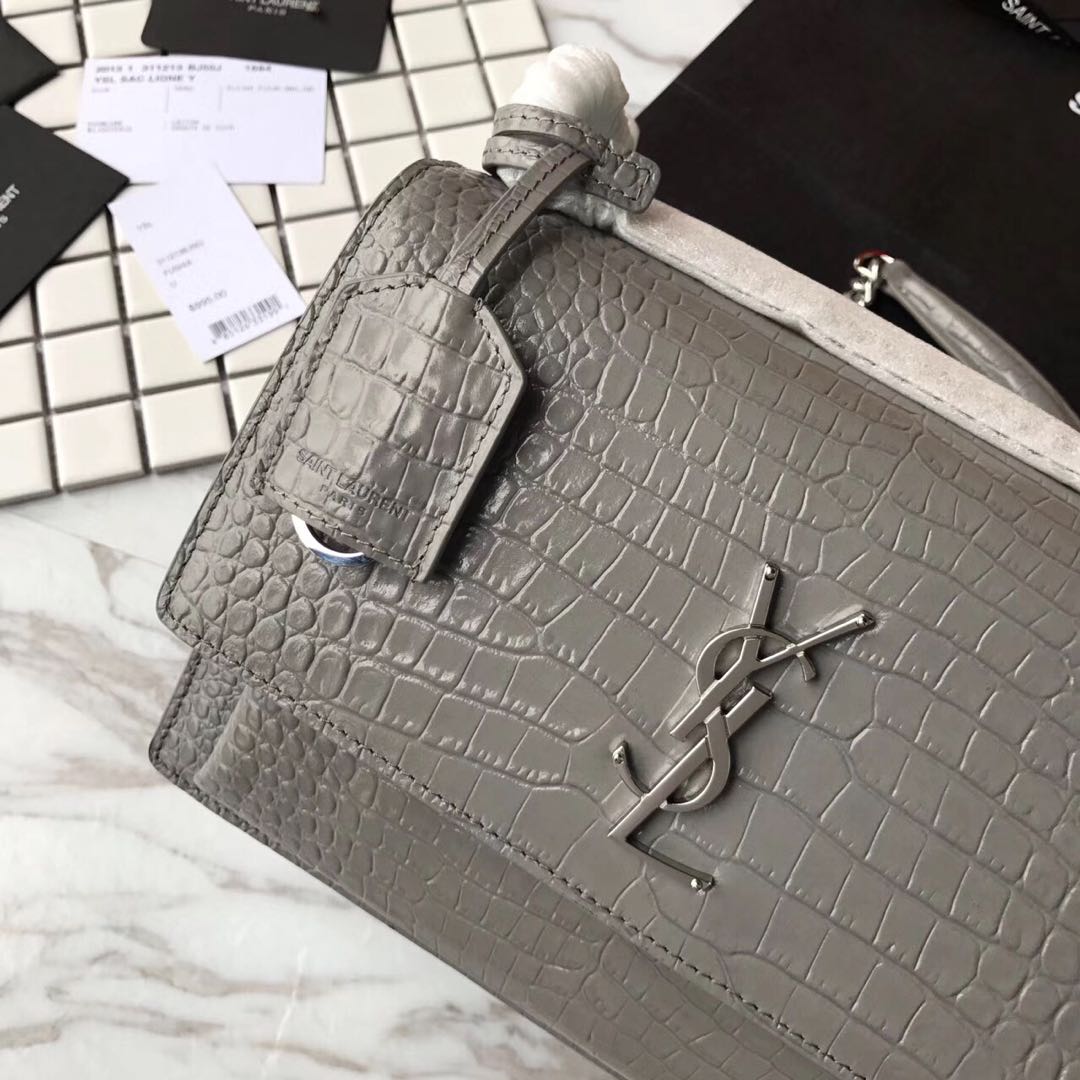 Y51 sunset chain wallet in crocodile embossed shiny leather 4858 17cm x 13cm x 7cm