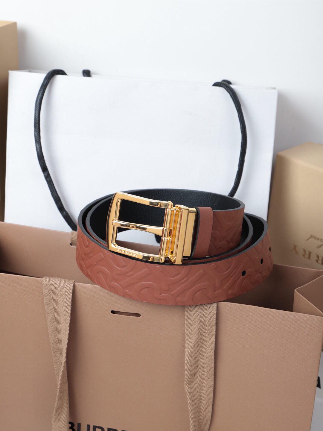 Bv*b*rry belt