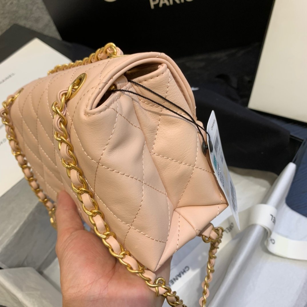 Ch**el small flap bag 15 x 21 x 8cm