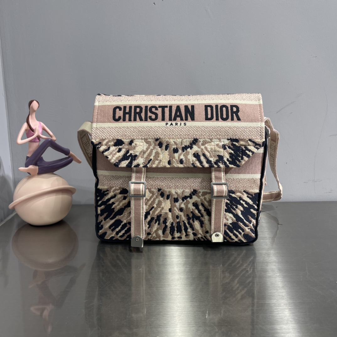 D10r camp oblique 28.5*25*12cm