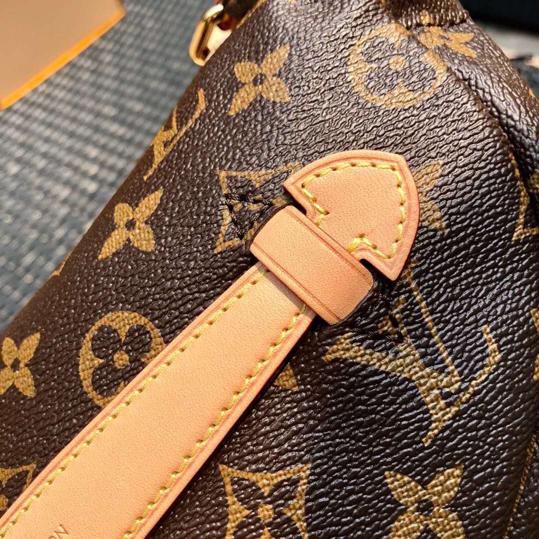 LV bum bag  37*14*13cm