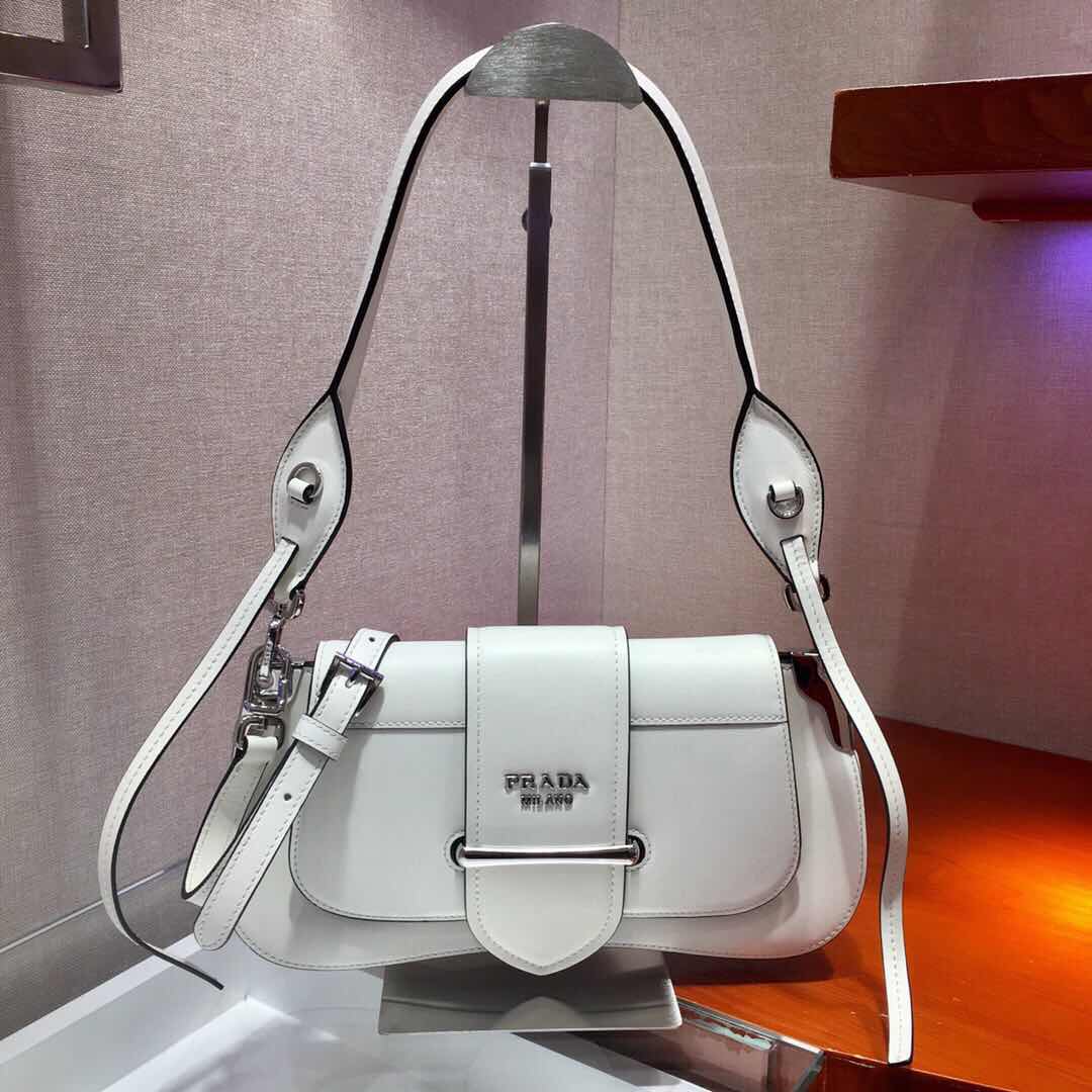 Pra*a sidonie shoulder bag in white 28*18*4cm:28*18*4cm
