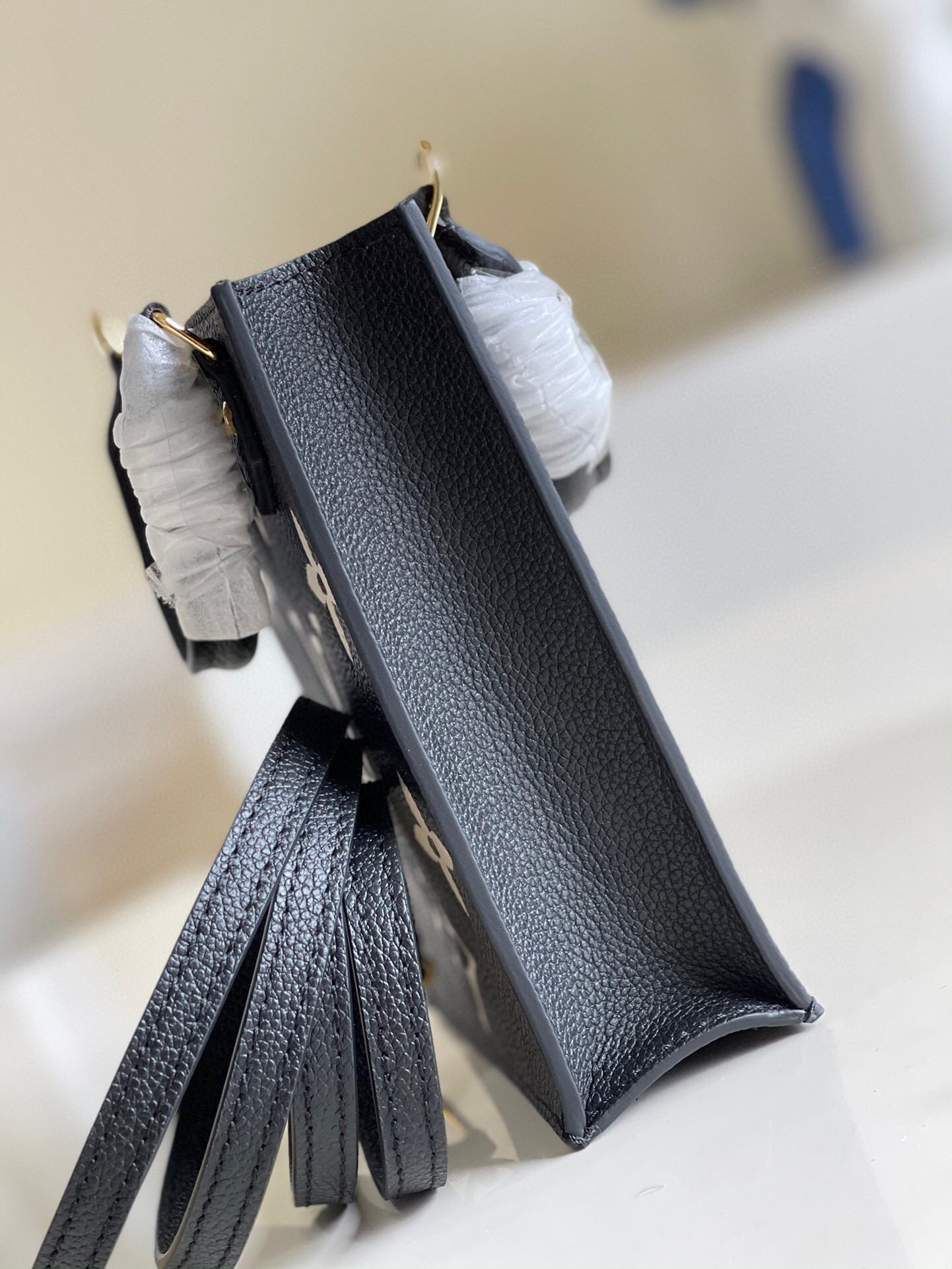 l0vis Vvtt0n petit sac plat bag bicolor monogram empreinte leather black m57937 14 x 17 x 5cm