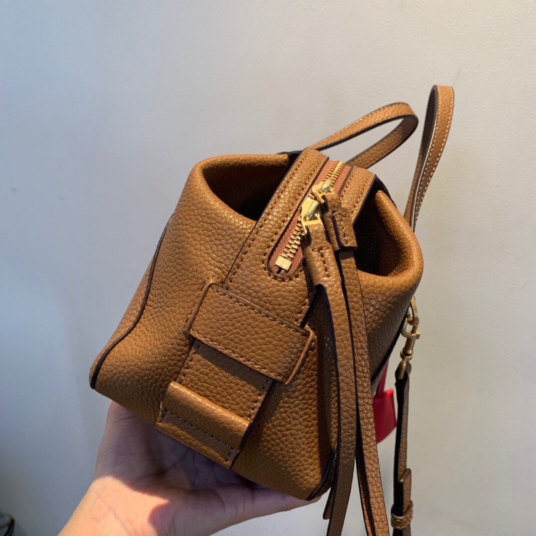 PERRY SMALL SATCHEL_23 × 18 × 12 cm
