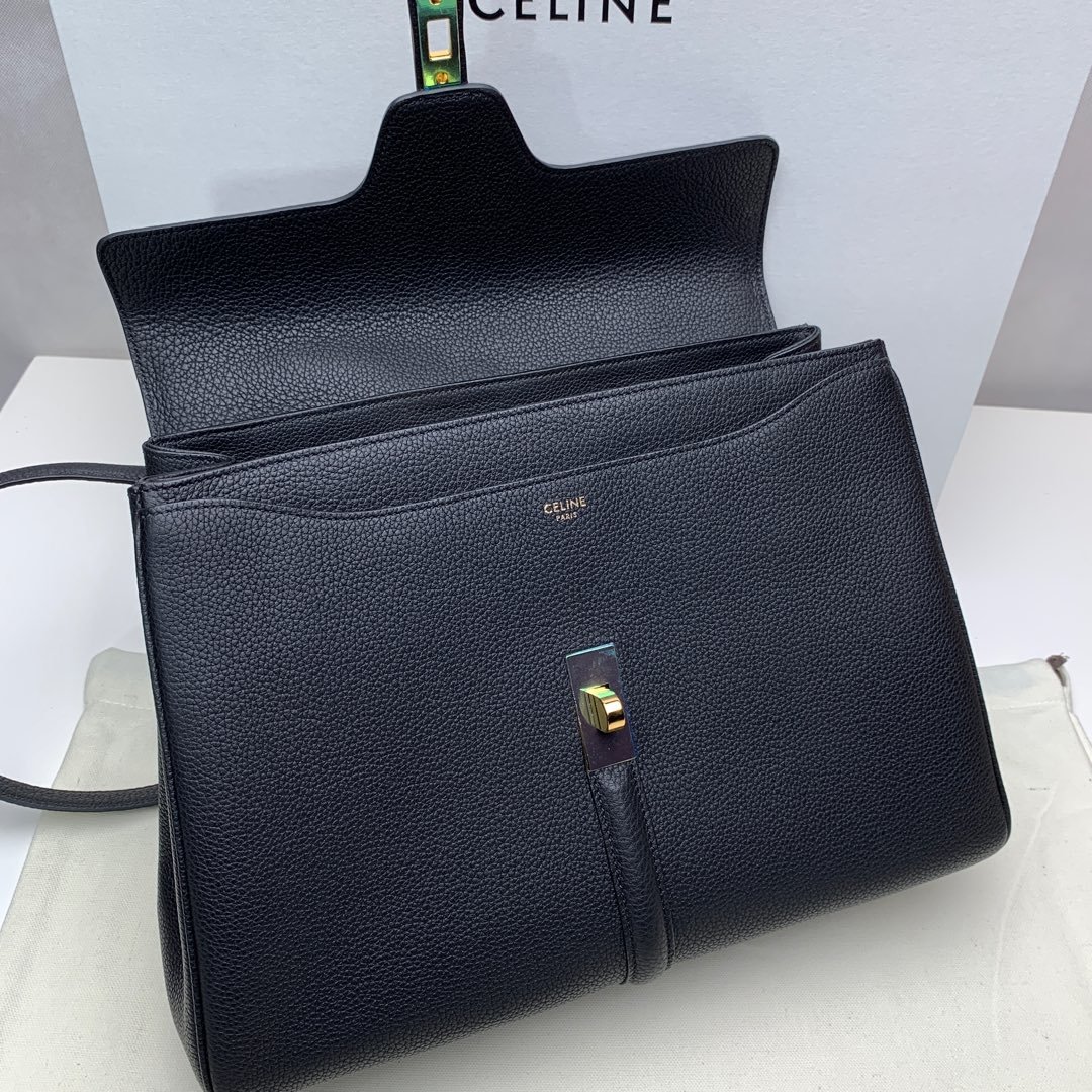 MEDIUM 16 BAG IN GRAINED CALFSKIN BLACK 32x23.5x13 cm