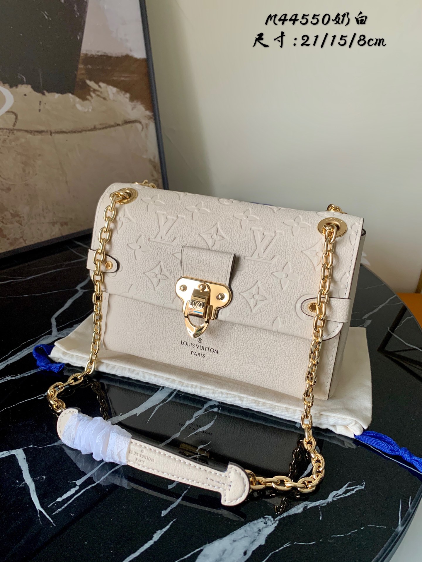 l0vis Vvtt0n vavin bb monogram empreinte leather cream  m45277 21 cm