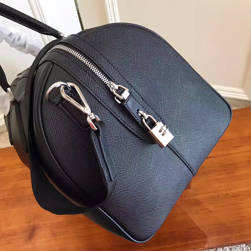 Pra*a black saffiano leather travel bag 2vc018 45.5 x 25 x 17 cm