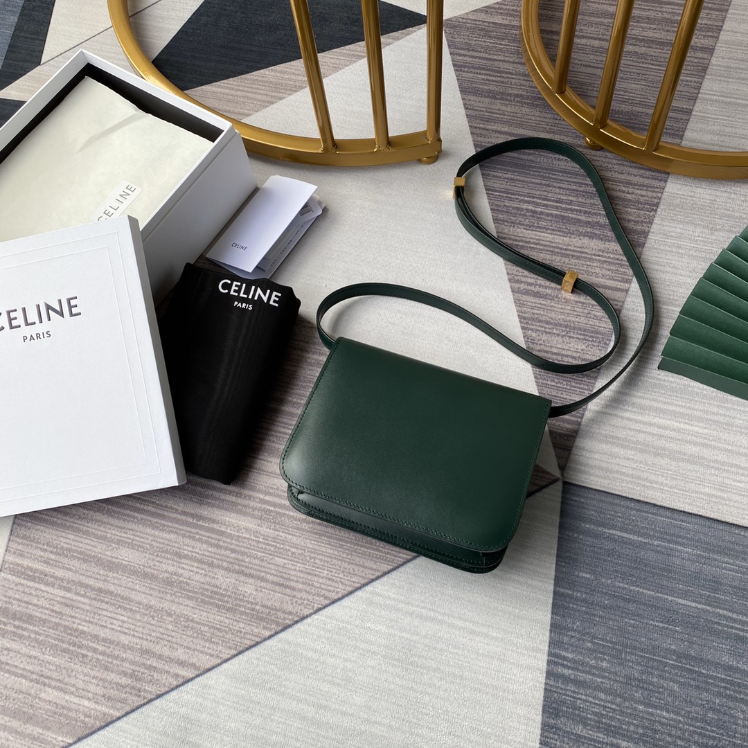 Ce1i*e small classic bag in box calfskin amazone 189183dls 18 x 15 x 6 cm