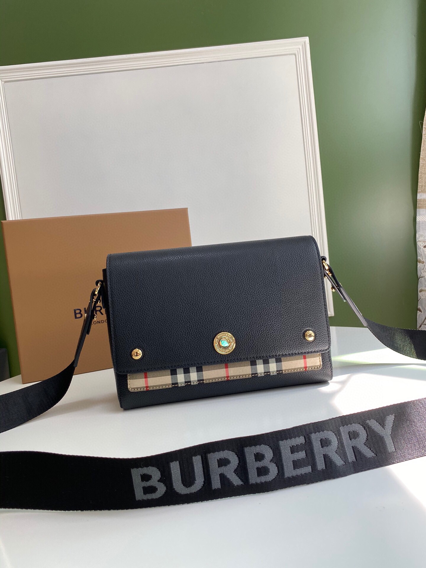 Bv*b*rry leather and vintage check note crossbody bag black 25 x 8.5 x 18cm