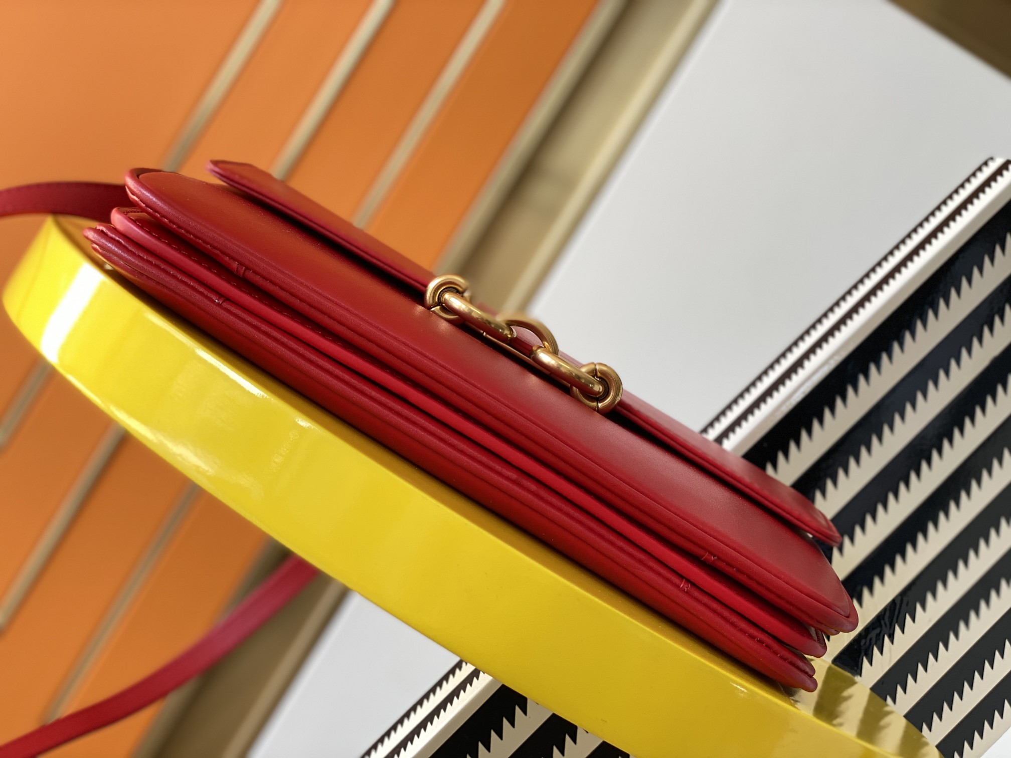 Y51 le maillon satchel in smooth leather red 6497952 24 x 14.5 x 3.5 cm