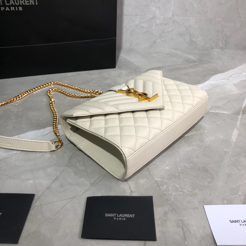 Y51 envelope small bag in grained leather white 600195 21 × 13 × 6 cm