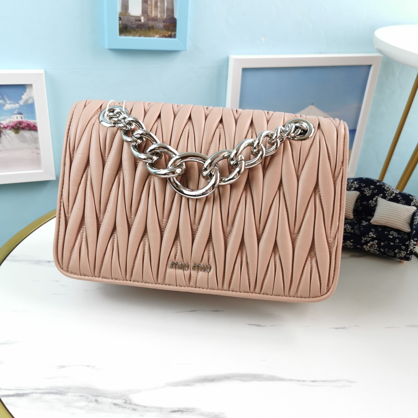 M1um1u 'club' matelasse leather shoulder bag - beige in cammeo 5bd015# 25.5 x 7.5 x 17 cm