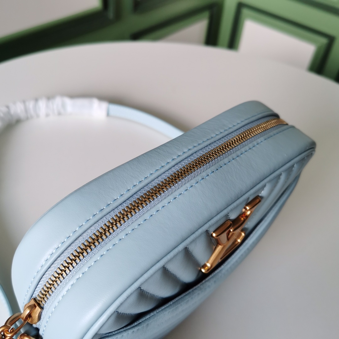 l0vis Vvtt0n new wave camera bag blue m53683 21.5 x 15.5 x 6.0 cm