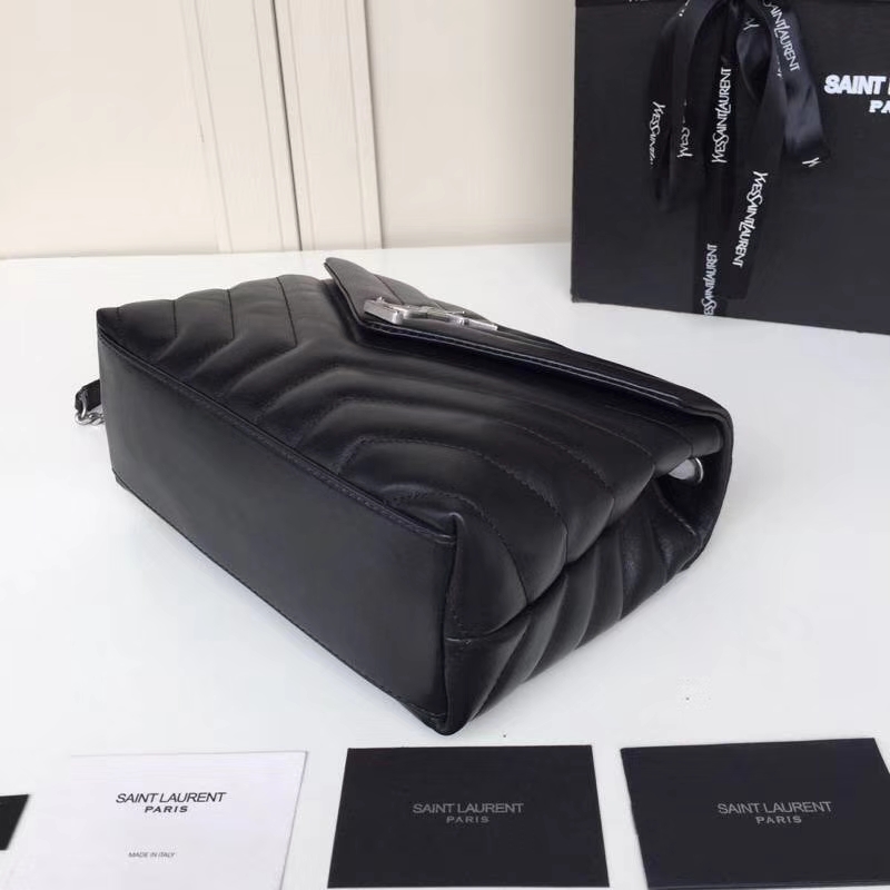 Y51 loulou small in quilted “y” leather black 494699 24 x 18 x 7 cm