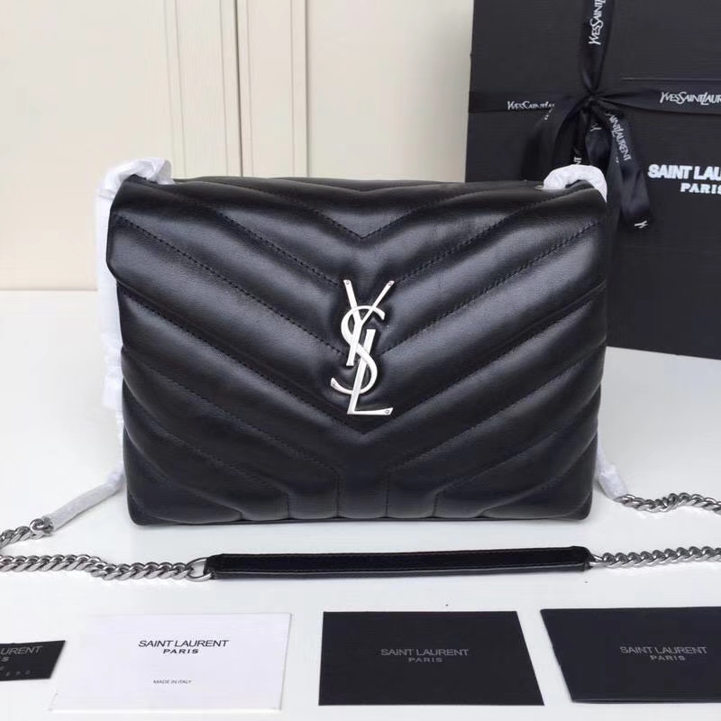 Y51 loulou small in quilted “y” leather black 494699 24 x 18 x 7 cm