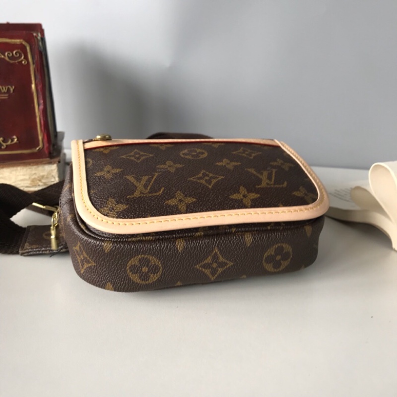 l0vis Vvtt0n brown pre-owned bosphore monogram crossbody bag for women m40108 16 x 15 x 7 cm